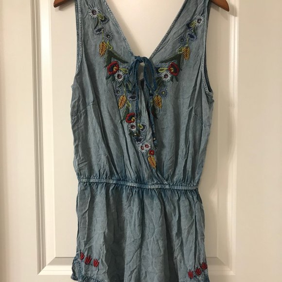 Francesca's Collections Pants - Floral Romper